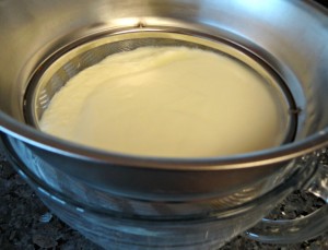 Straining yogurt