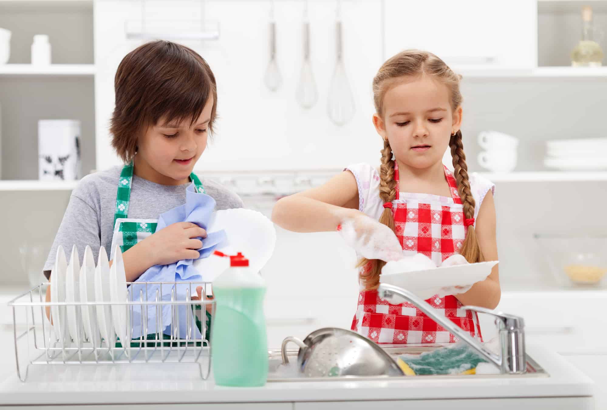 kids doing dishes for chores