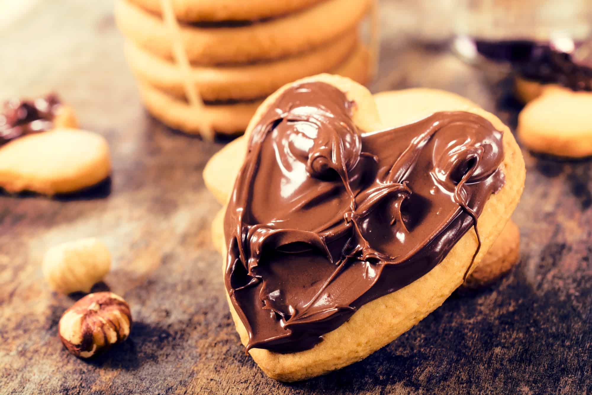 Heart-shaped cookie with Nutella