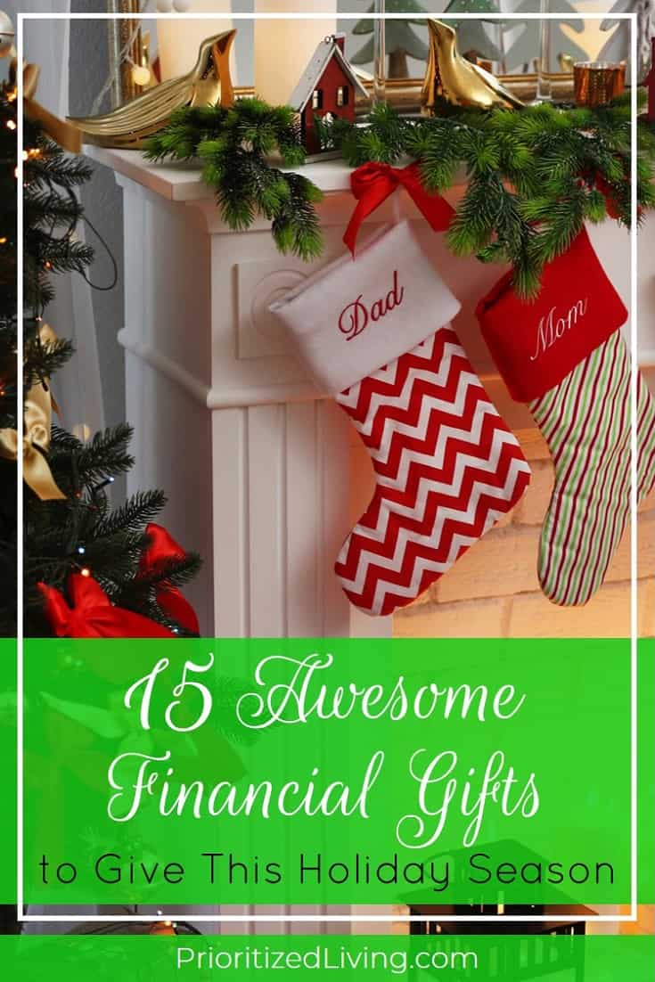 Ready to start shopping for the person in your life who loves being on top of her finances? Here's your perfect holiday gift guide for awesome money gifts! | 15 Awesome Financial Gifts to Give This Holiday Season | Prioritized Living