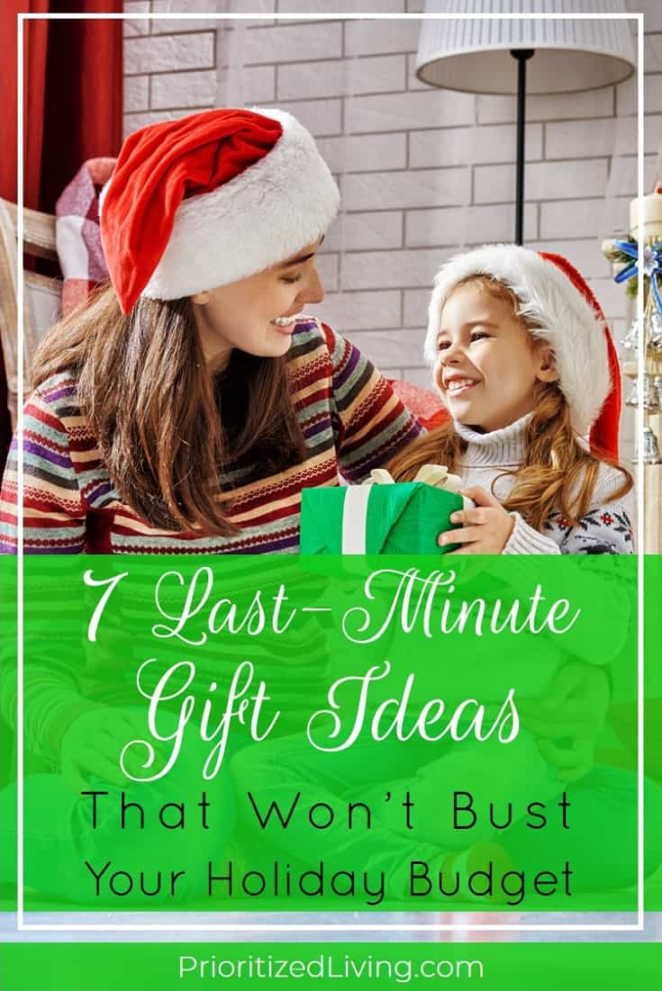 Skip the mall markups this Christmas Eve! Here are the perfect budget-friendly, last-minute gift ideas your loved ones will adore. | 7 Last-Minute Gift Ideas That Won't Bust Your Holiday Budget | Prioritized Living